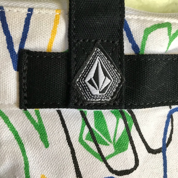 Volcom canvas purse brand new - Picture 2 of 3
